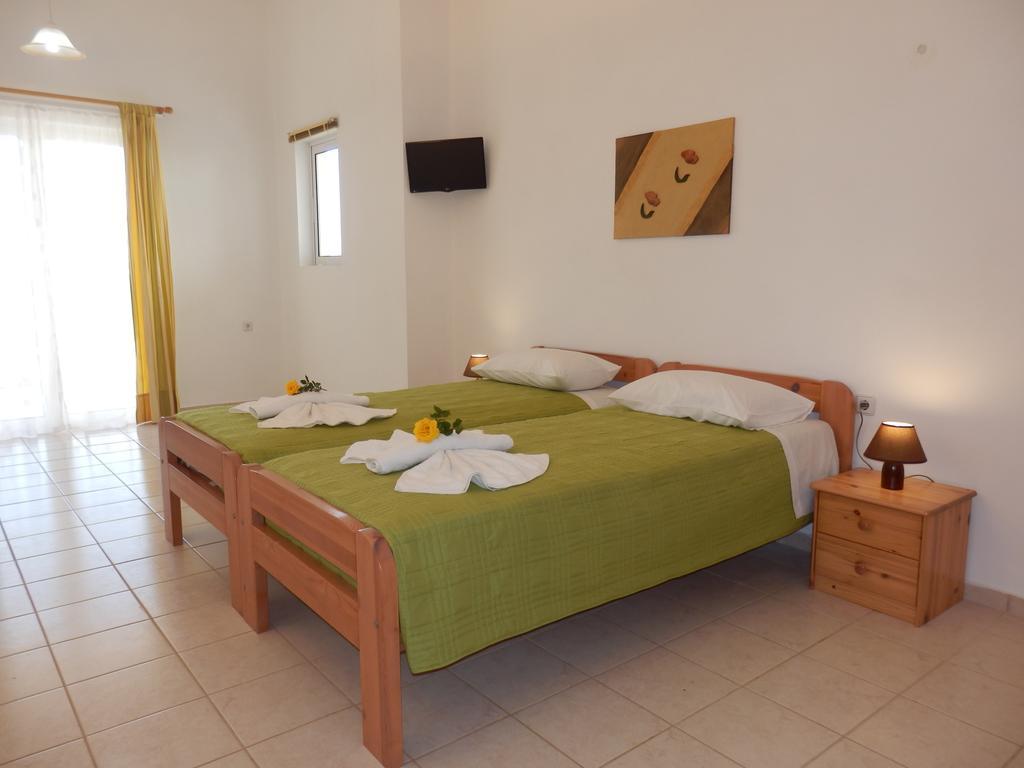 Maro Suites ตาวโรไนติส ภายนอก รูปภาพ