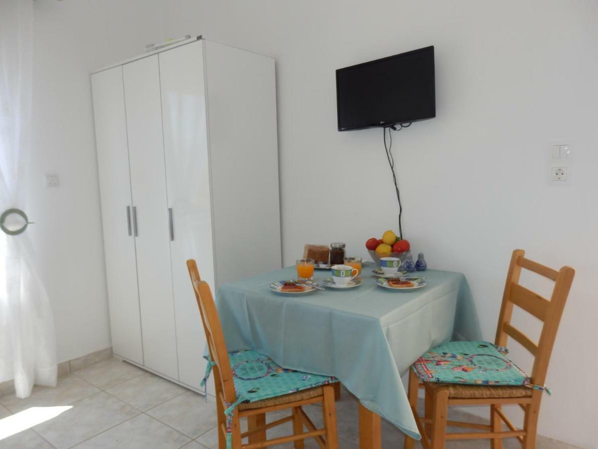 Maro Suites ตาวโรไนติส ภายนอก รูปภาพ